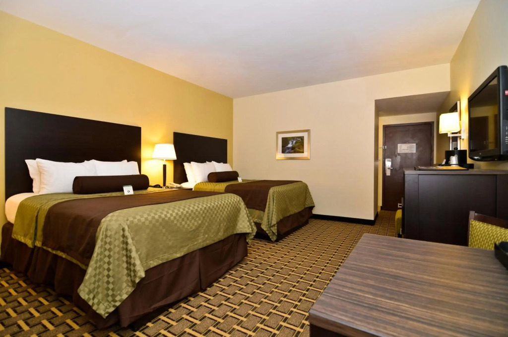 Best Western Plus The Inn & Suites at the Falls