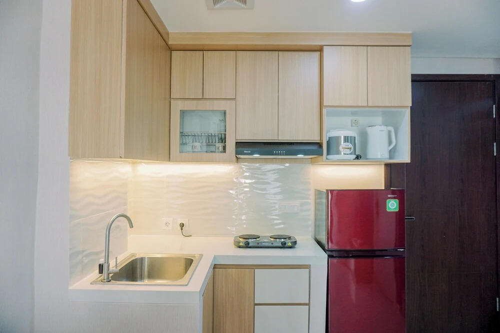 Comfort 1Br With Working Room At Daan Mogot City Apartment