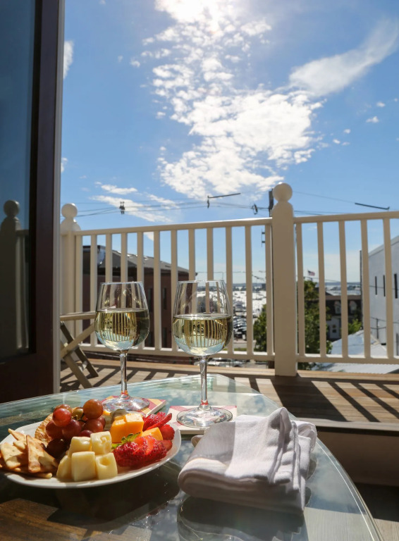 Almondy Inn Bed & Breakfast
