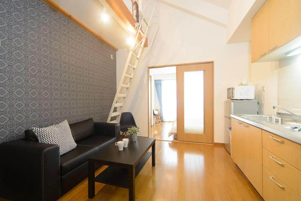 Residence Namba-East