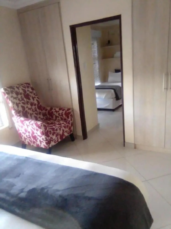 Dineo\s Lodge and Spa