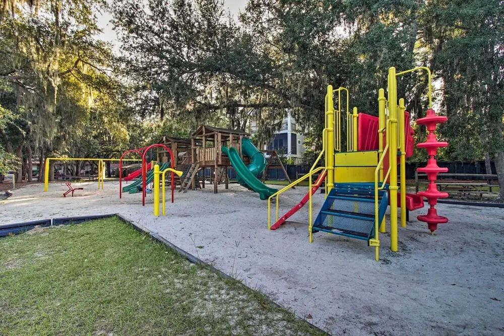 Walk to Pool & Beach: Hilton Head Island Condo!