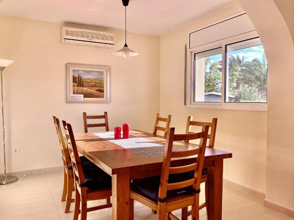 Villa Avondale 3bedroom villa with air-conditioning & private swimming pool