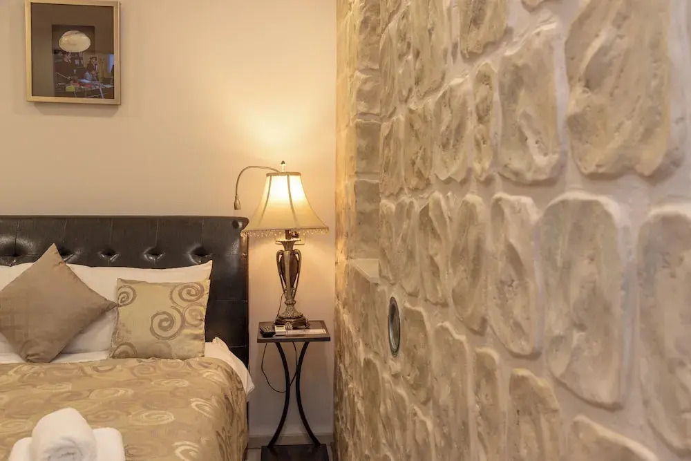 Queen Teuta Luxury Rooms Split