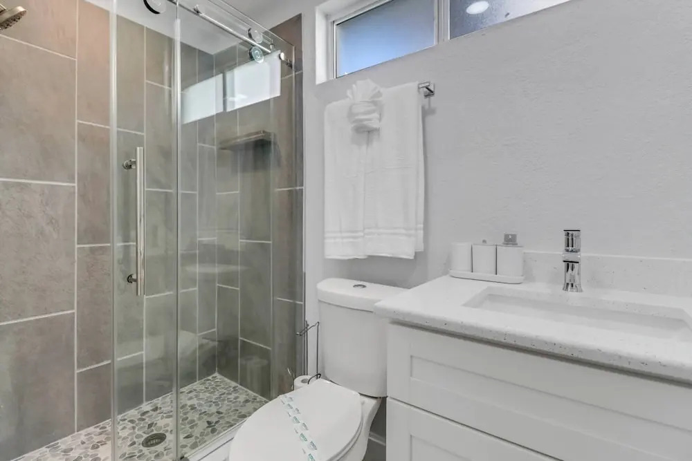 5609 Del Rio Ct