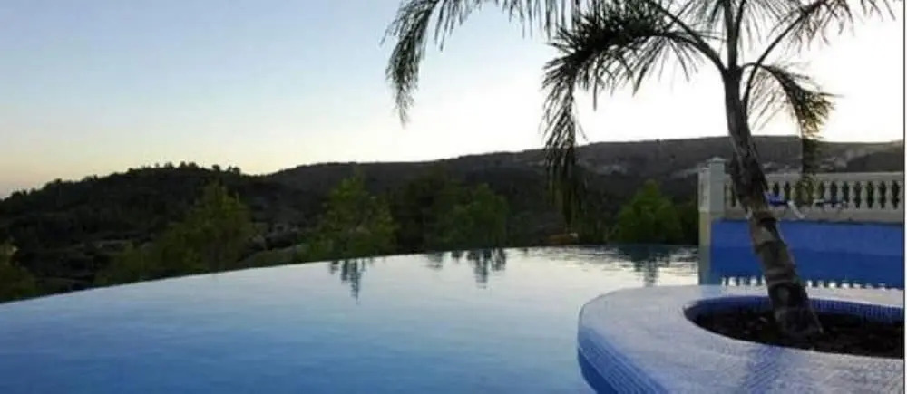 Villa - 6 Bedrooms with Pool and WiFi - 103977
