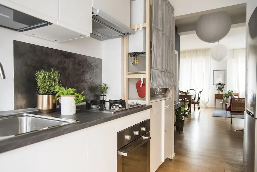 Sweet Flat near Metro Stop