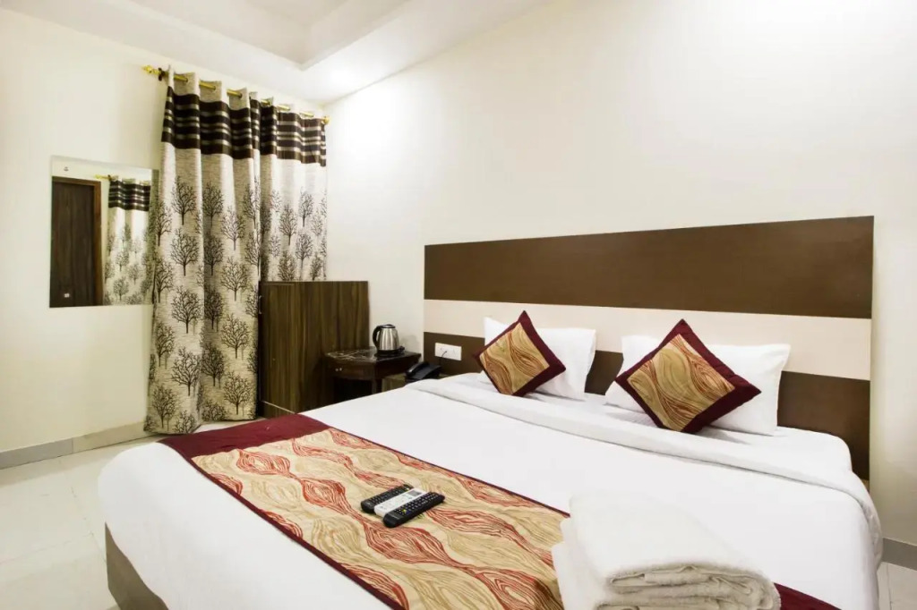 Hotel Platinum-Free Airport Pickup