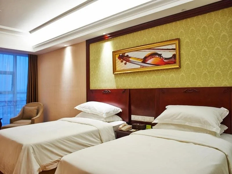 Vienna International Zhoupu Wanda Plaza
