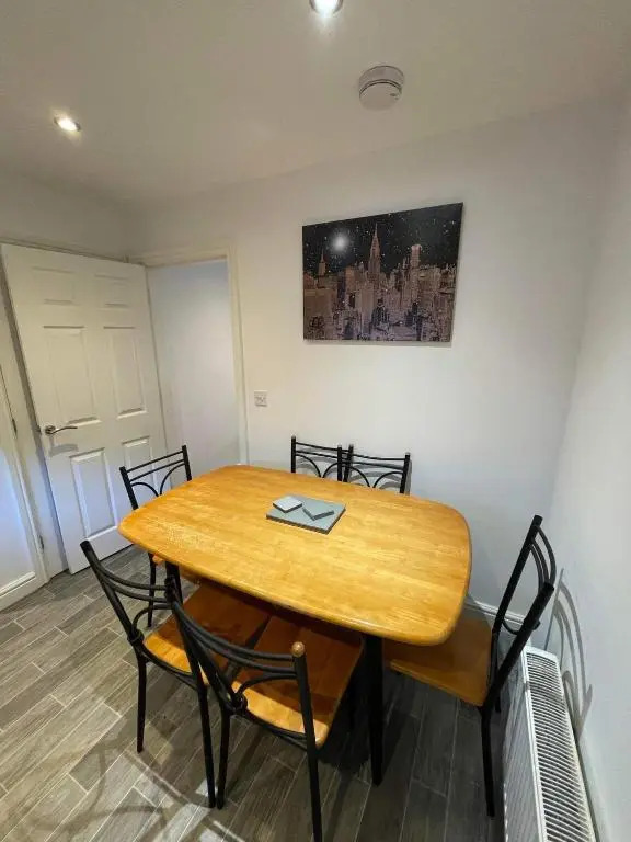 2 Laurel Court