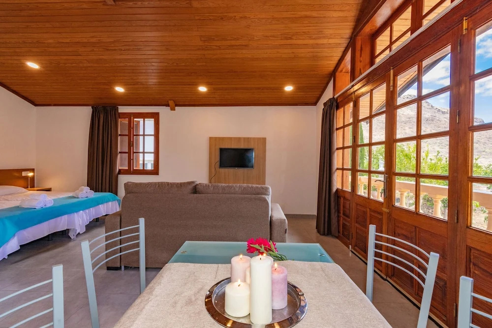 Casa de vacaciones con piscina compartida en Mogán II