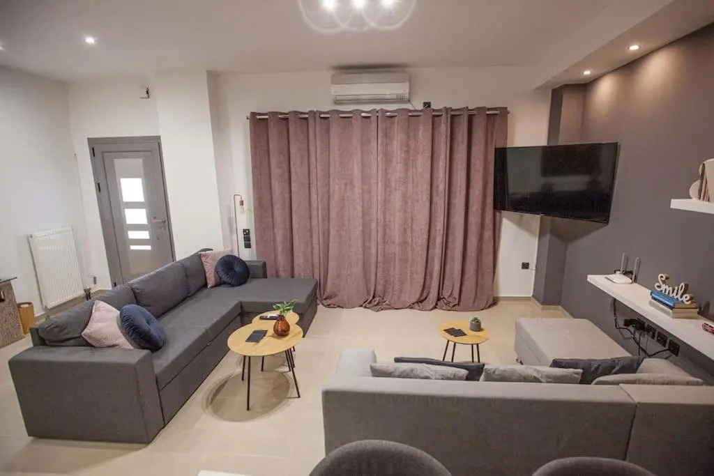 Kalafatis Downtown Apartment