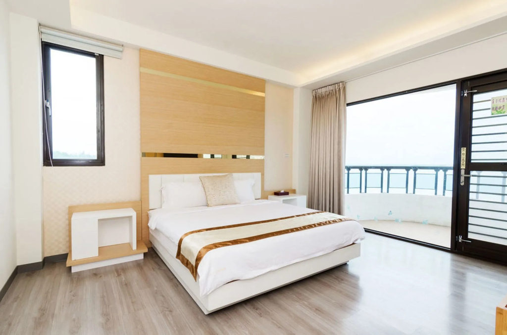 海漣天海岸民宿 & 水連天海景電梯民宿 Sea Sky Coast Homestay & Shui-lian-tian Homestay