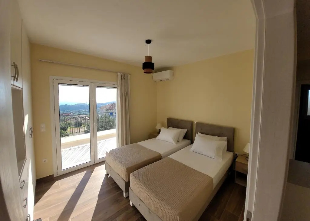 Evangelia's Residence - 3 Bedroom Sea View Apartment