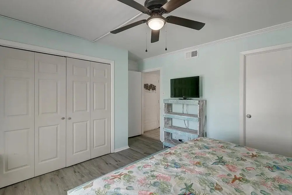 Sunny Beaches 3 Bedroom Condo by RedAwning