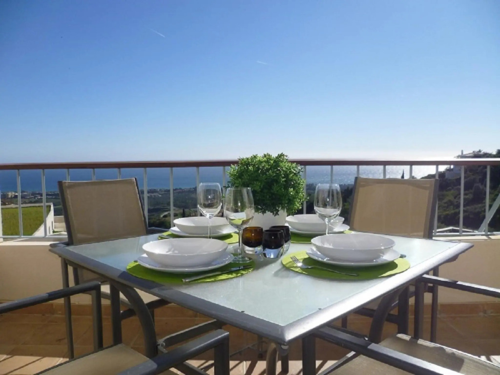 21387 - Fine Duplex Apartment – Near Beach