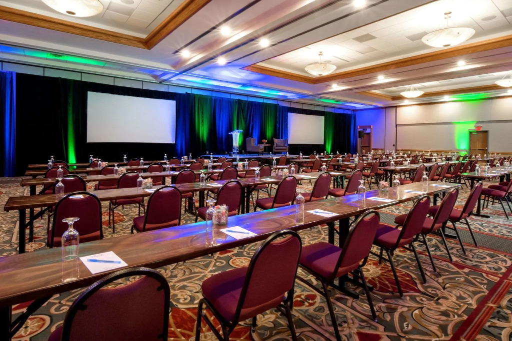 Holiday Inn Estes Park by IHG