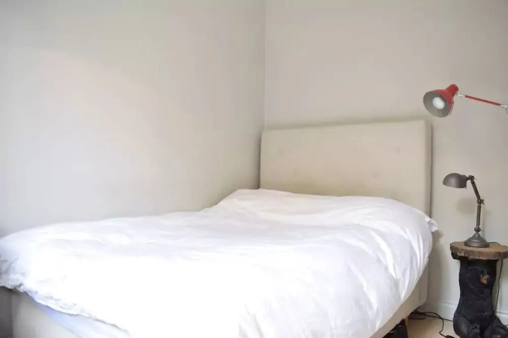 2 Bedroom Property Close to Stepney Green Station