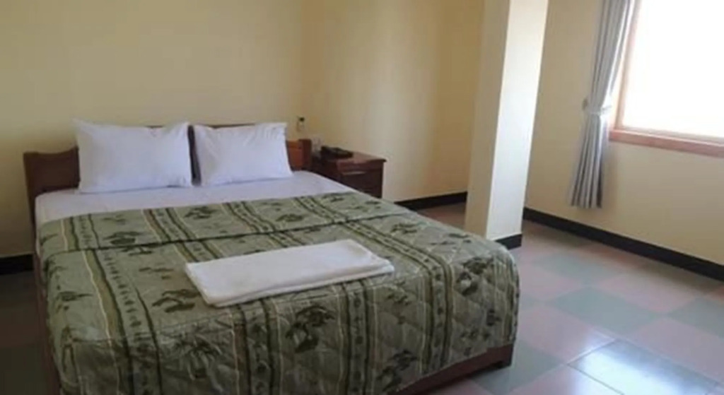 M H Hotel