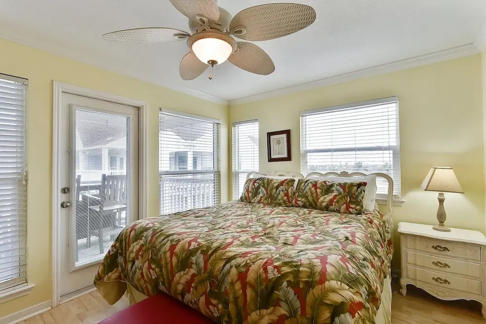 Seascape 2301 2 Bedroom Condo by RedAwning