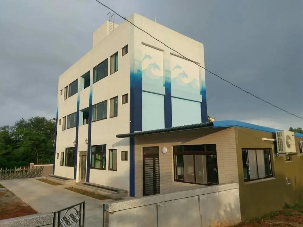Dolphin Bay B&B