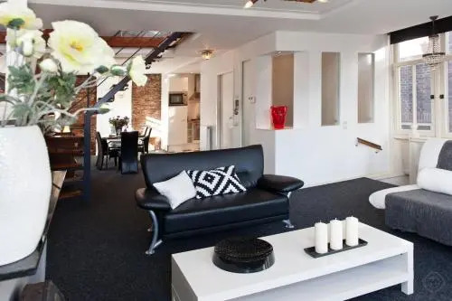 Canal Holiday Apartment