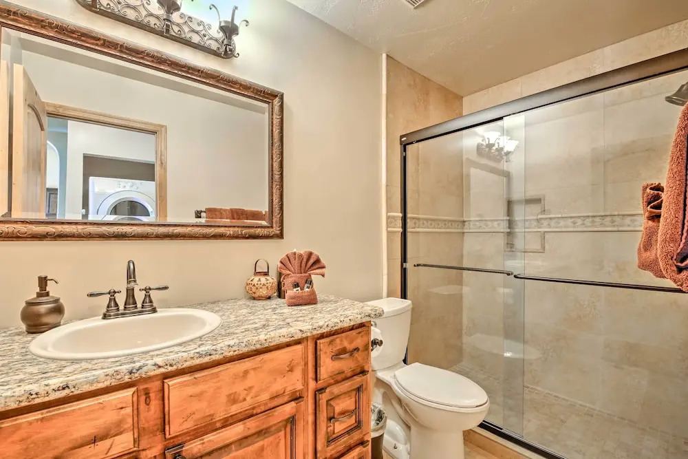 Steps to Golf Course: Condo w/ Grill in Pinetop!