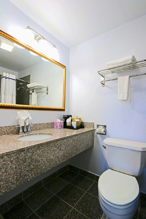 Econo Lodge Austin South