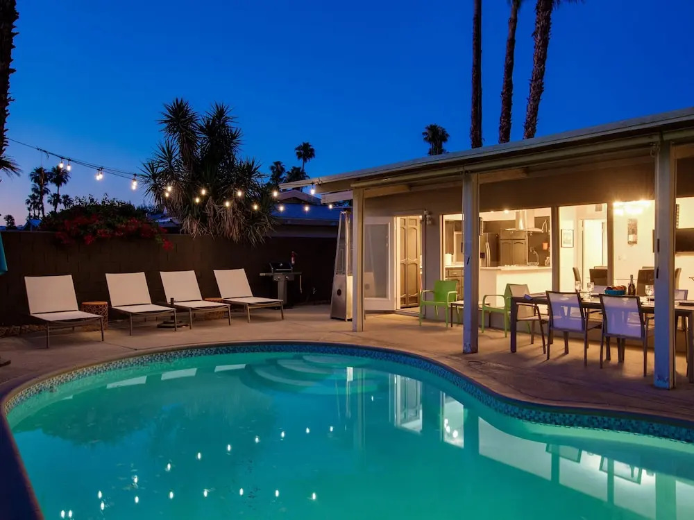 Palm Springs Pool Pad