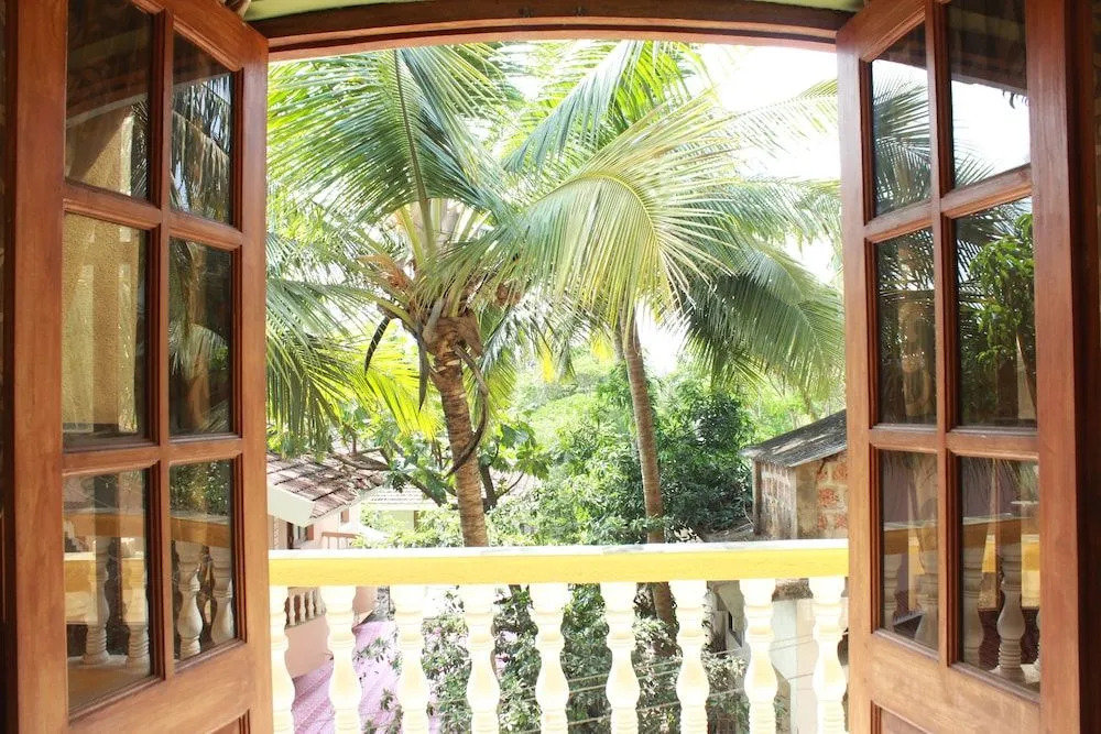 OYO 9358 Home Designer 1BHK Candolim