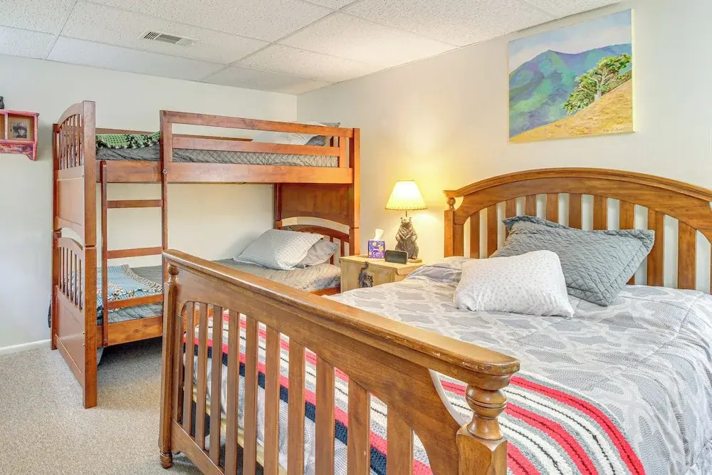 10 Mi to Show Low: Pinetop-lakeside Family Cabin!