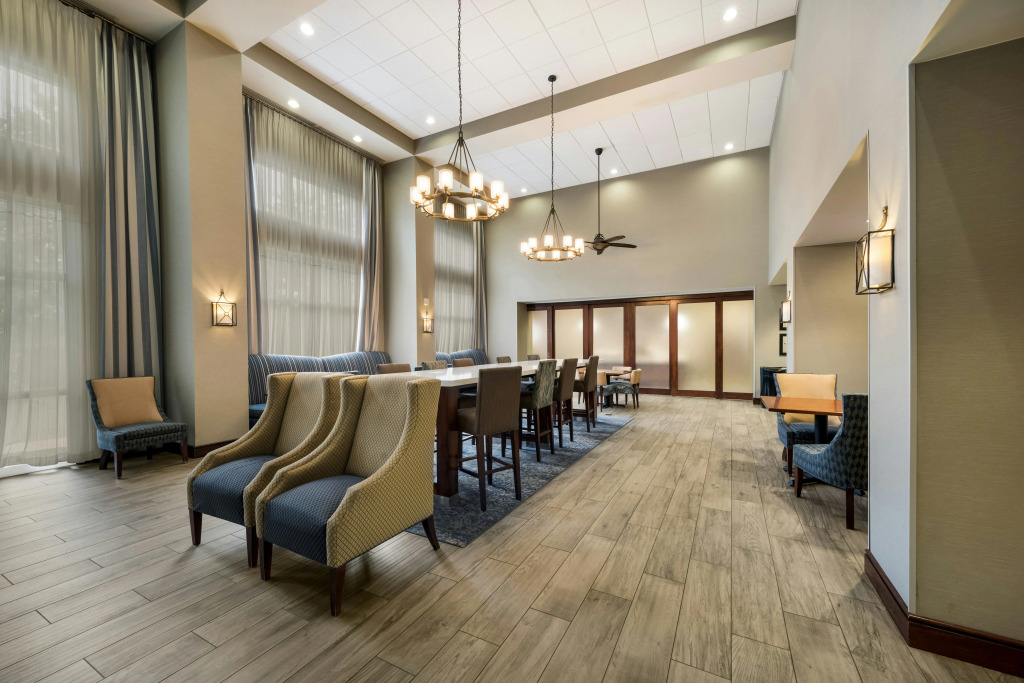 Hampton Inn and Suites Fredericksburg