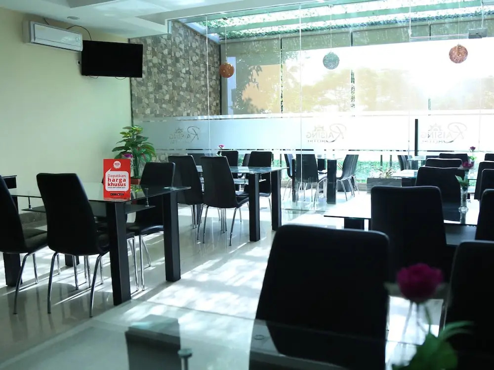 NIDA Rooms Racing Center Makassar
