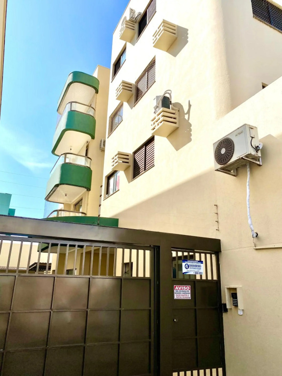 Apto charmoso no Centro prox Shopping Avenida Wifi ArCond Home Office em Dourados CPflats