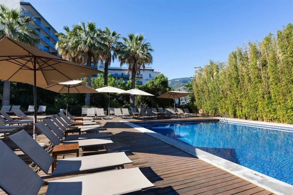 Aimia Hotel