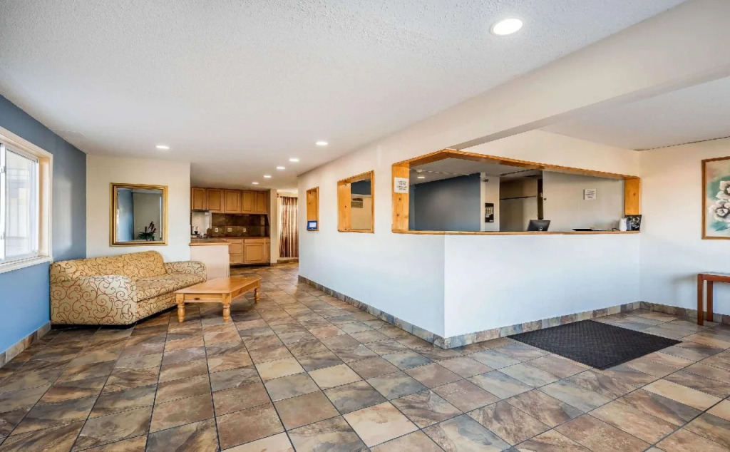 Rodeway Inn & Suites