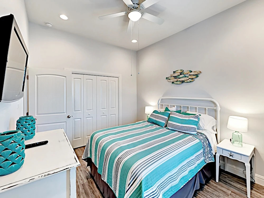 Coral Reef Home 3 Bedrooms 2 Bathrooms Home