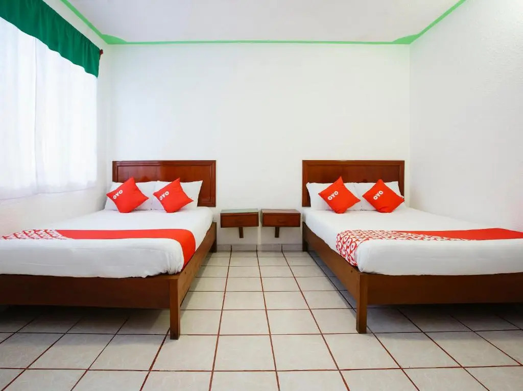 OYO Hotel Nachancan, Calderitas beach