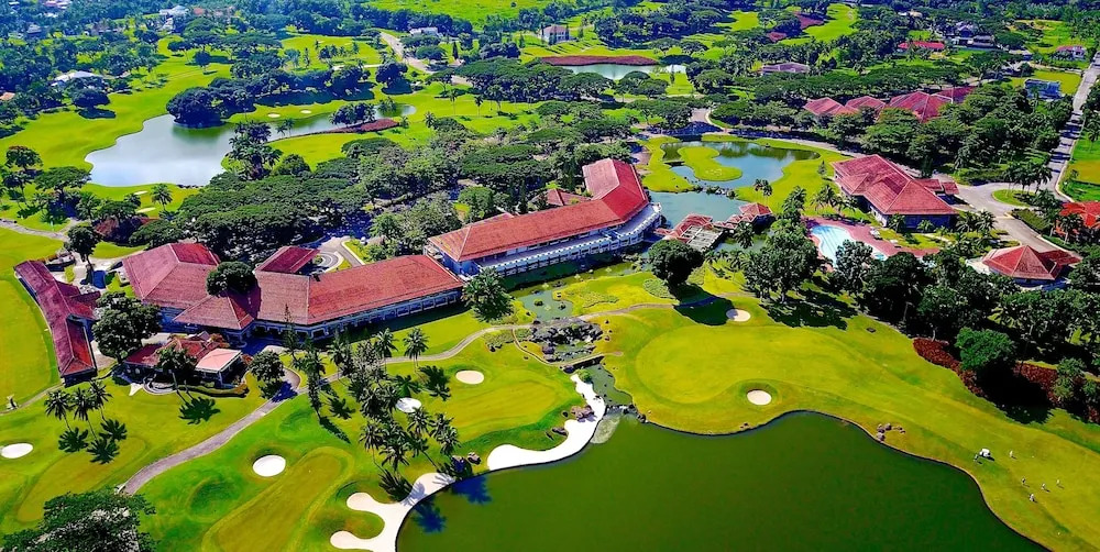 New Malarayat Golf & Country Club House in Lipa