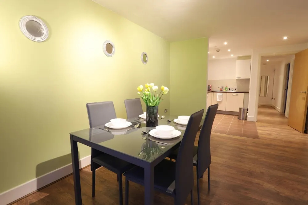 ICC Arena Fiveways Central Apartment