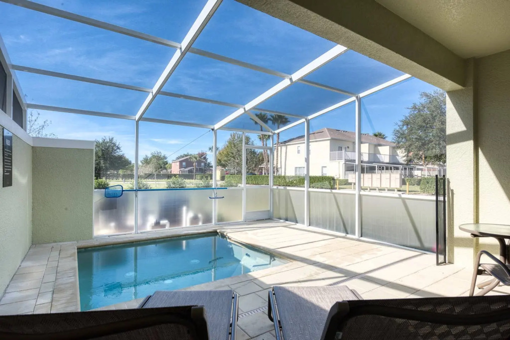 Sweet home with a nice private pool near Disney