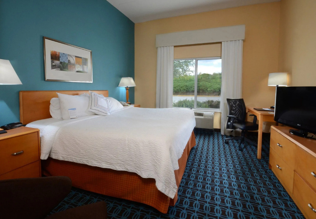 Fairfield Inn & Suites Roanoke Hollins/I-81