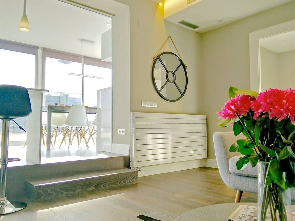 BizFlats Batik Penthouse Pedralbes