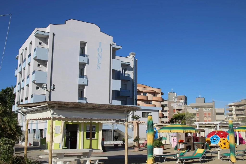 Hotel Iones