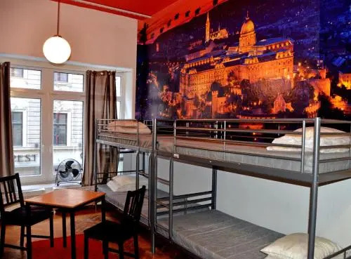CoolTour Hostel