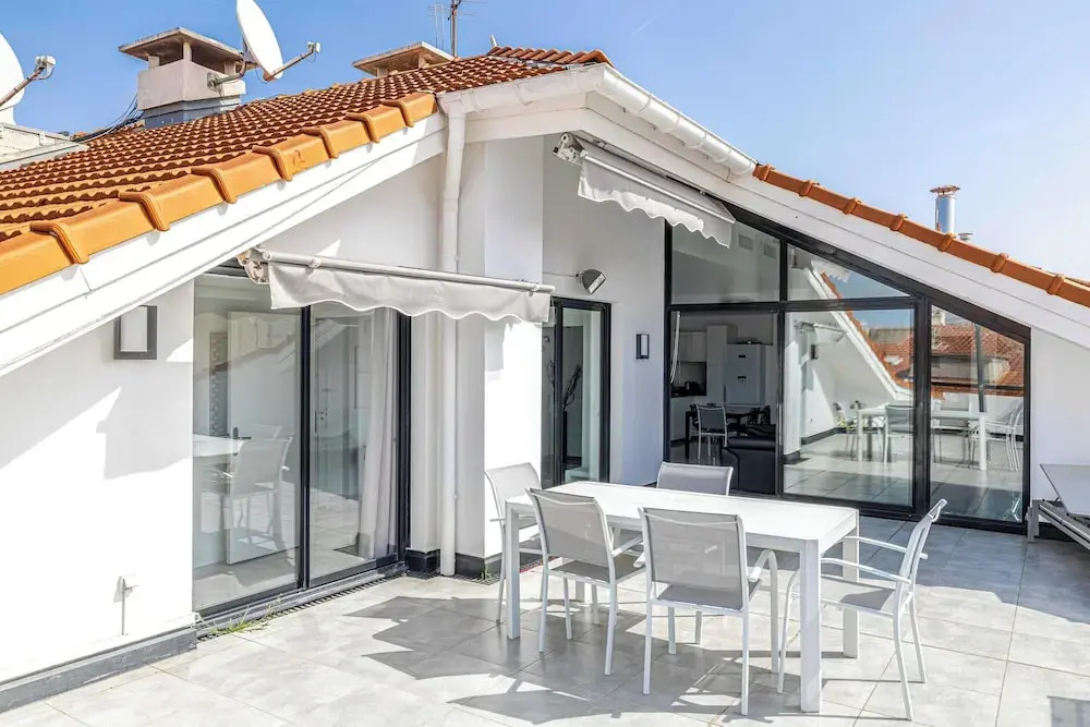 Luxury Penthouse 120ma2 in the Heart of Cannes