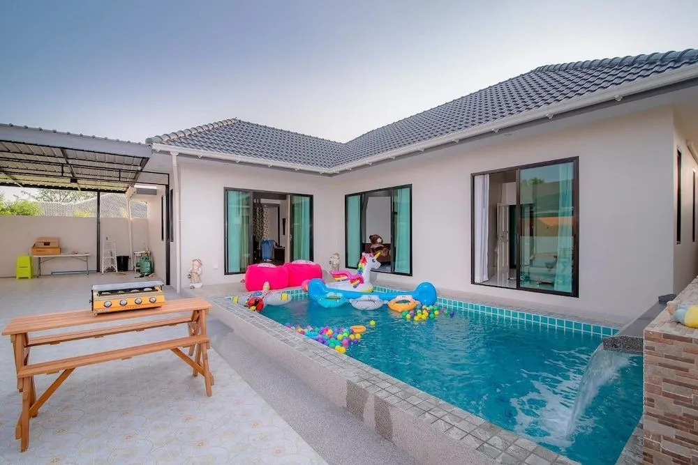 Hani Pool Villa