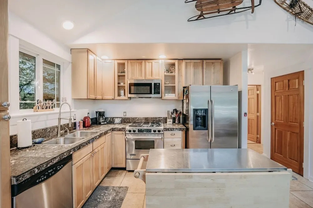 01sl - Hot Tub - Pet Friendly - Bbq - Sleeps 8 3 Bedroom Home by RedAwning