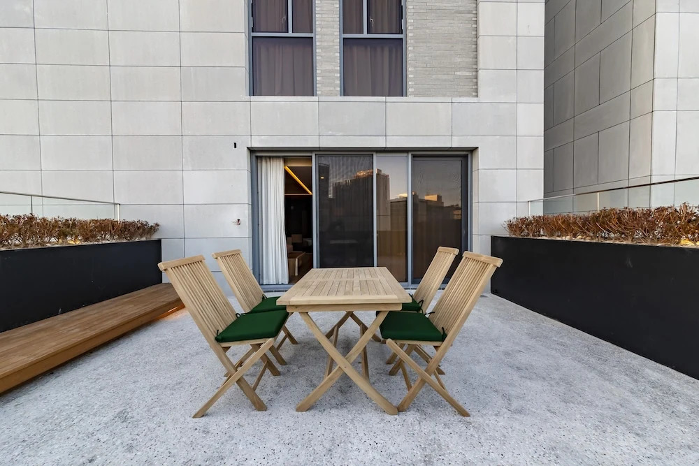 Hound Hotel Haeundae Signature