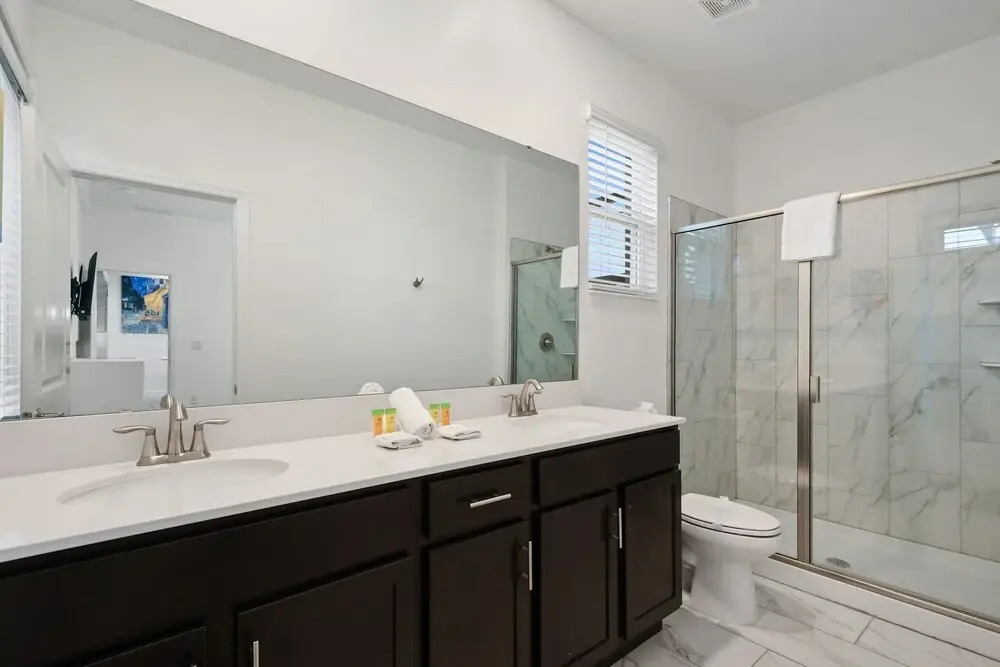Luxurious Resort Home Near Disney & Shopping!